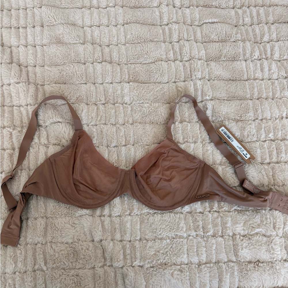 SKIMS NO SHOW UNLINED DEMI BRA | SIENNA